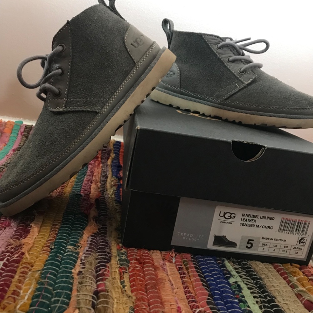 Uggs - Picture 2 of 3